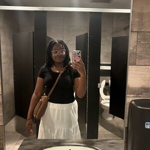 Meet your Posher, Aphiah